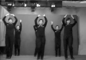 北京公安局微博發布警察跳街舞視頻(組圖)