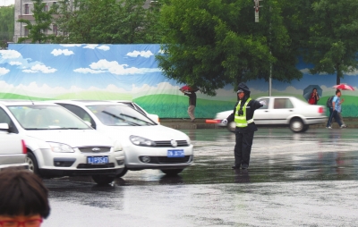 警察待遇將高于地方低于軍隊(duì) 制造冤假錯(cuò)案將終身追究責(zé)任