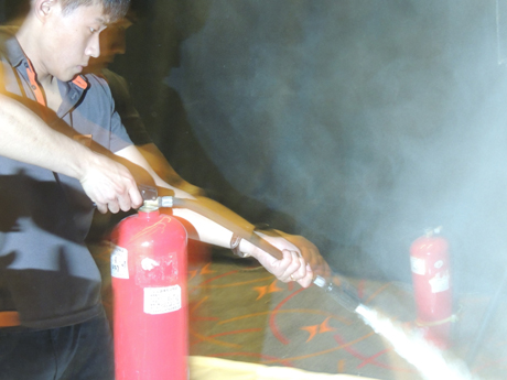 海淀區首次開展影院消防應急演練