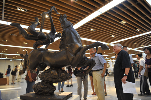 2013全國高校畢業(yè)生優(yōu)秀雕塑作品展在京開幕