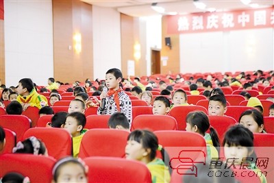 《星際穿越》在重慶火了 普通小學(xué)生和專家各有見(jiàn)解