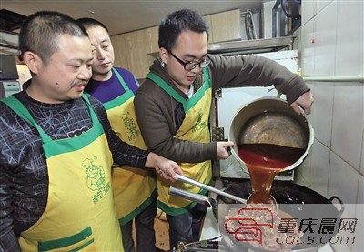 人大畢業年薪40萬 重慶小伙北京辭職回渝學做小面！