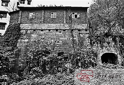 當年挺進報的印刷機現身重慶南岸 帶你走進陳然故居