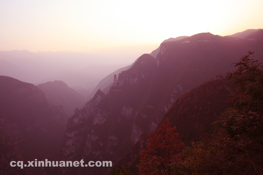 重慶霞光映紅神女之鄉攝影者追逐