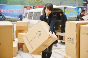 大四學(xué)生微信朋友圈賣面膜 不到一年月收入超50萬