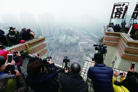 4秒擺平22層大樓！沙坪壩“加蓋”新節奏