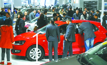 2013重慶汽車消費節首日 重慶市民每分鐘買走3輛車