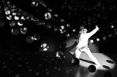 世博民企館第百萬名游客獲贈16萬元大禮包