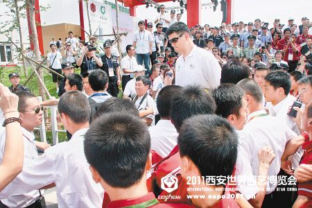 綠色公益大使姚明古城宣傳綠色理念