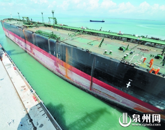泉州船廠首次承接維修30萬噸超級油輪(組圖)