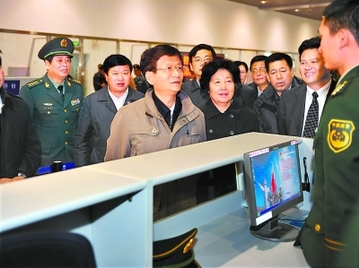 孟建柱在福建調研時強調：提升打擊犯罪的能力與水平