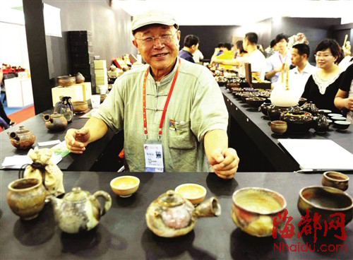 海交會一天涌入10萬人 美食、新奇日用品熱賣