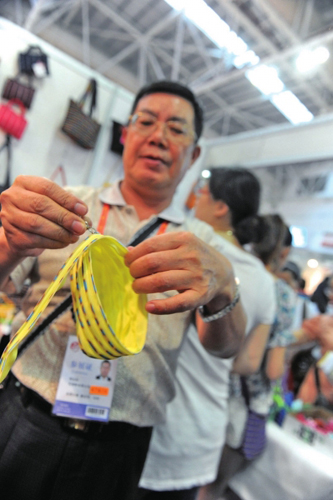 海交會一天涌入10萬人 美食、新奇日用品熱賣