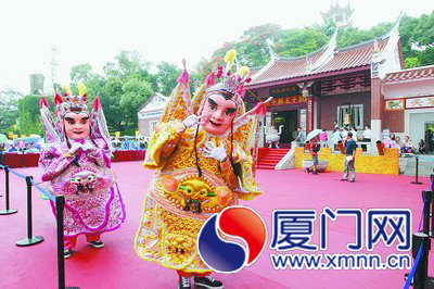兩岸首次聯(lián)辦鄭成功文化節(jié) 廈門(mén)首次民間包機(jī)直接赴臺(tái)