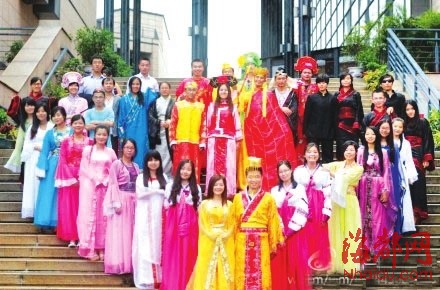 青春的瘋狂:福州大學拍最復古畢業照