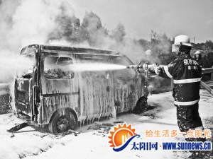 三小時內(nèi)四車自燃致一人喪生 夏日行車檢查四要訣