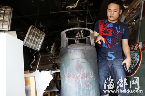 榕鬧市餐館液化氣再爆續 警方控制送氣工