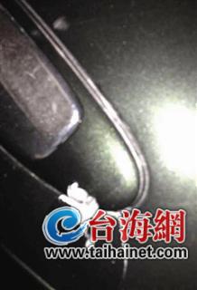 男子替朋友探路遭槍擊 不到一分鐘汽車(chē)挨三槍