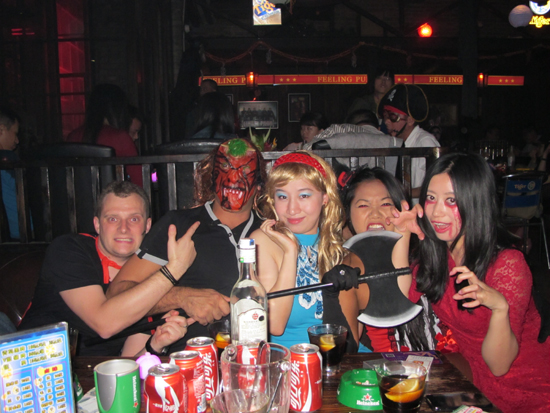 福州:萬圣節吸引眾多外籍人士狂歡