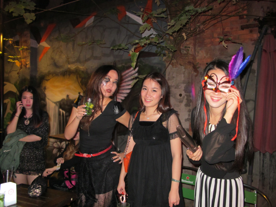 福州:萬圣節吸引眾多外籍人士狂歡