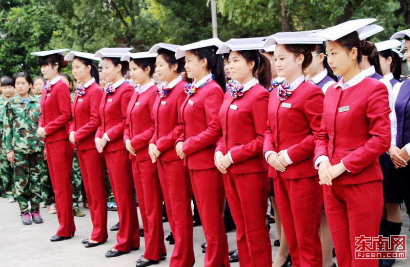 廈深鐵路即將開通 美麗“動姐”練兵忙（組圖）