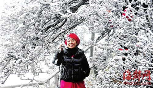 福建今冬初雪飄落武夷山光澤等地 德化九仙山昨迎今冬首場霧凇