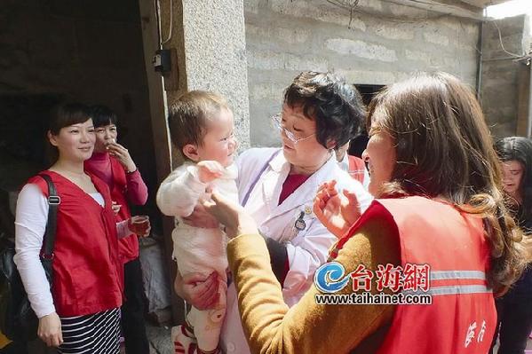 “奇跡寶寶”趙平安一周歲 后續(xù)可能還要做手術(shù)