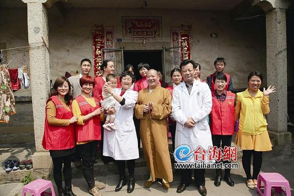 “奇跡寶寶”趙平安一周歲 后續可能還要做手術