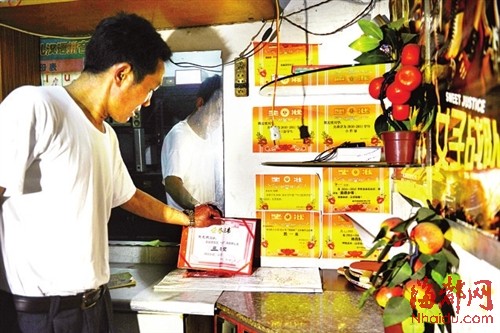 福州少年尋生母做親子鑒定 離別13年后首次見面