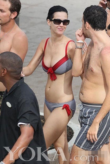 聚焦好萊塢10大純天然美胸