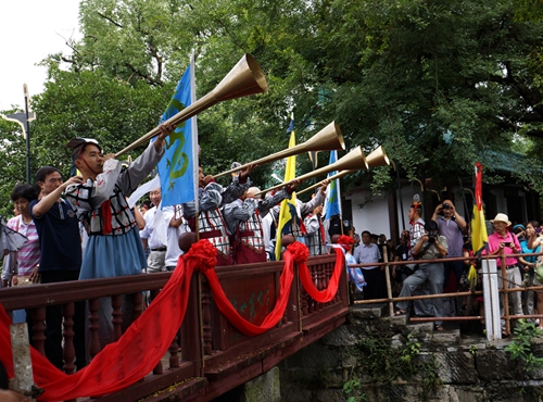 廣西：天下第一陡開閘啟航