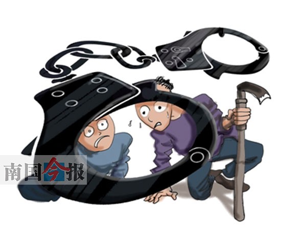 鹿寨兩兄弟湊購房款去偷A(chǔ)TM機(jī) 鑿四天墻終進(jìn)牢房