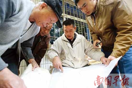 拆，還是不拆？一堵圍墻引發(fā)小區(qū)業(yè)主對峙