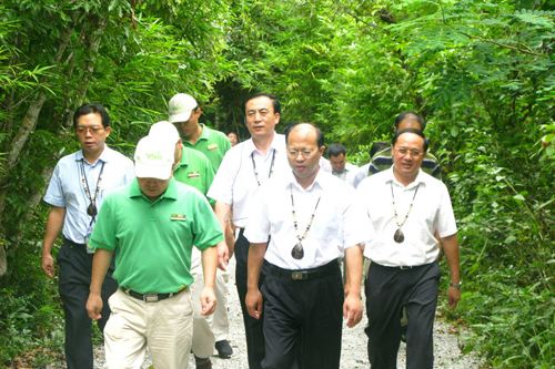 海南省副省長(zhǎng)李秀領(lǐng)一行到保亭調(diào)研