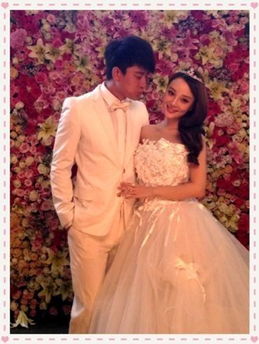 賈乃亮寫婚前宣言 李小璐美毒伴娘團(tuán)曝光