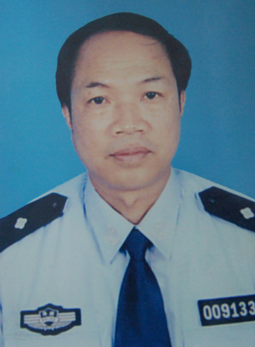心系民眾的好警察 百姓心中的好所長——記海南省東方市天安鄉派出所所長吳春忠