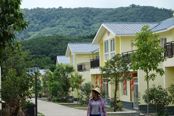 海南文明生態村巡禮之三——農民變身來致富