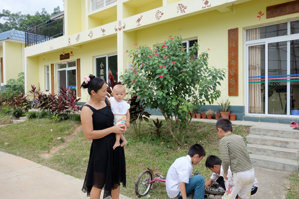 海南文明生態村巡禮之三——農民變身來致富