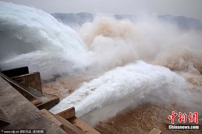 河南濟源“飛瀑”小浪底