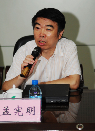 電影《寂靜的群山》劇本研討會(huì)在鄭舉行