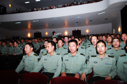 “迎國(guó)慶 軍民一家親” 唱出魚(yú)水深情