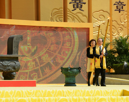 世界炎黃子孫河南拜黃帝 蔣孝嚴攜夫人出席