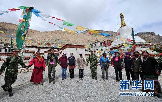 迎建黨90周年：世界之巔的祝福