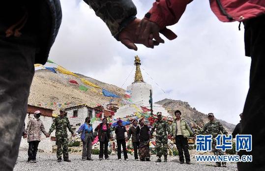 迎建黨90周年：世界之巔的祝福