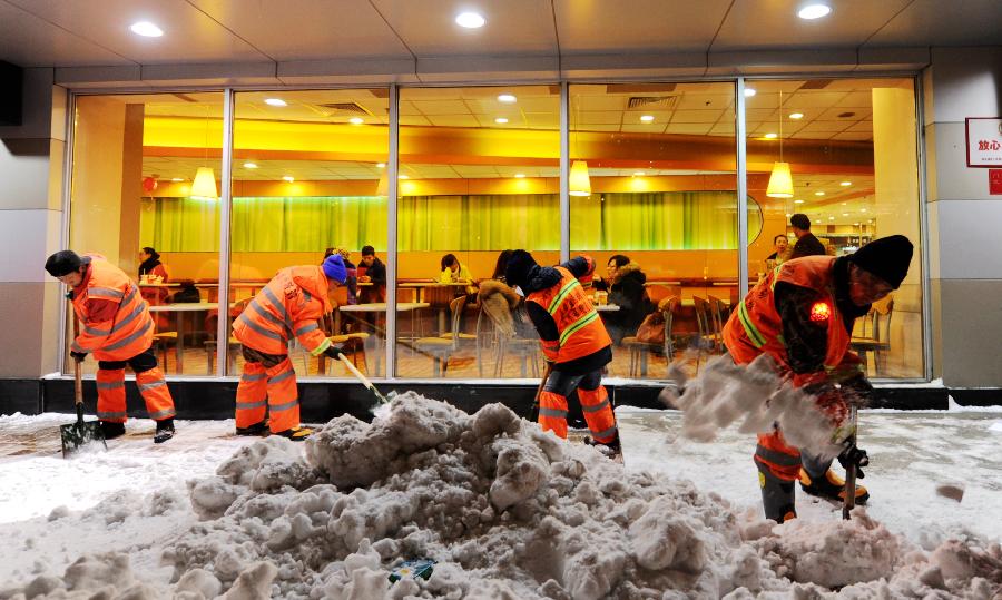 “雪不停清不停，雪不凈不收工”——暴雪過后哈爾濱發(fā)起清雪“攻堅戰(zhàn)”