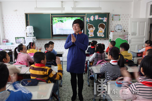 哈爾濱市小學開學第一課 分享寒假趣聞樂事(圖)