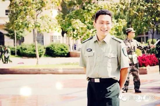 黑龍江大學90后男神導員 曬學生作品火爆朋友圈(圖)