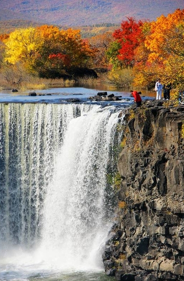 鏡泊湖世界地質公園與意大利馬東尼世界地質公園締結姊妹公園