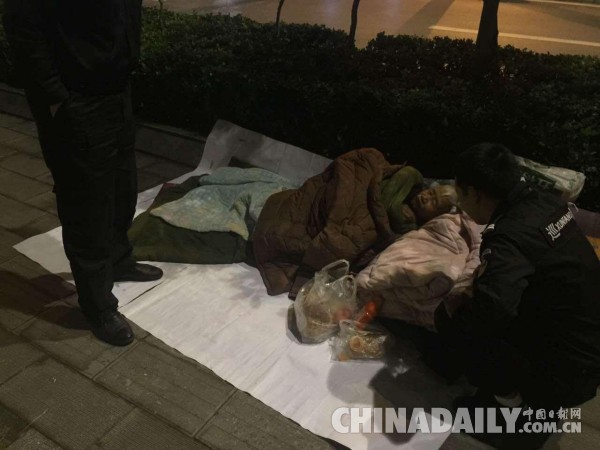 守衛(wèi)在城市每個角落 記派出所巡邏隊員的一天