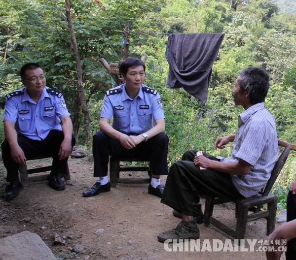 湖北十堰民警孔令林：用行動擦亮頭頂的警徽